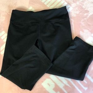 Zella capris         A1